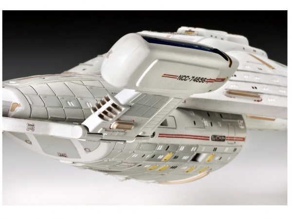 04801 Revell Звездолёт Звёздного Флота Voyager (1:670)