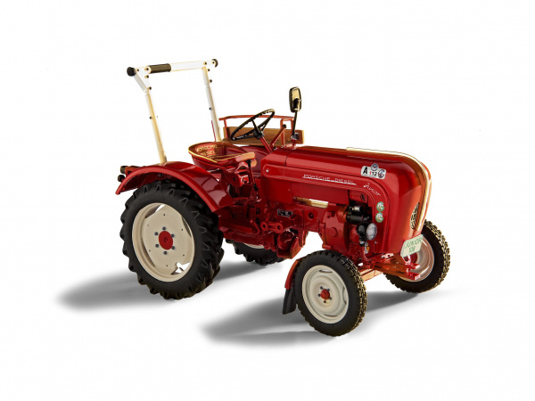 67820 Revell Подарочный набор с моделью трактора Porsche Diesel Junior 108 (1:24)