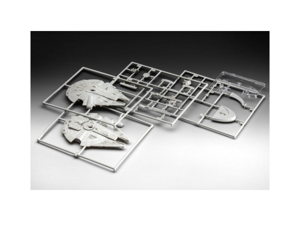 03600 Revell Тысячелетний сокол (1:241)