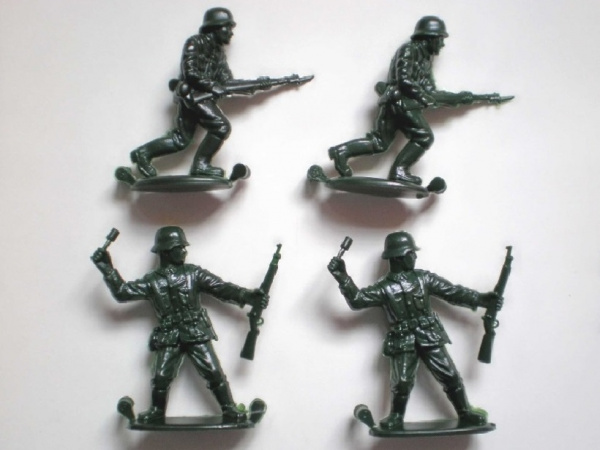 02630 Revell Фигуры немецких солдат (1:32)