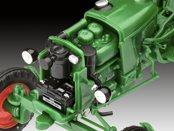67821 Revell Подарочный набор с моделью трактора Deutz D30 (1:24)