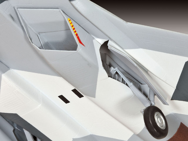 04664 Revell Истребитель Sukhoi T-50 (1:72)