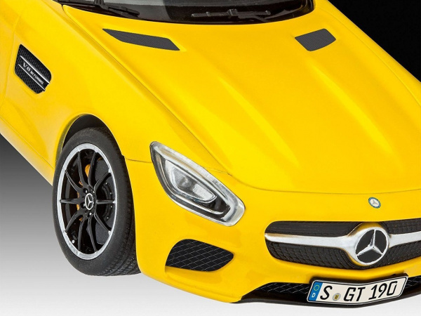 07028 Revell Автомобиль Mercedes AMG GT (1:24)
