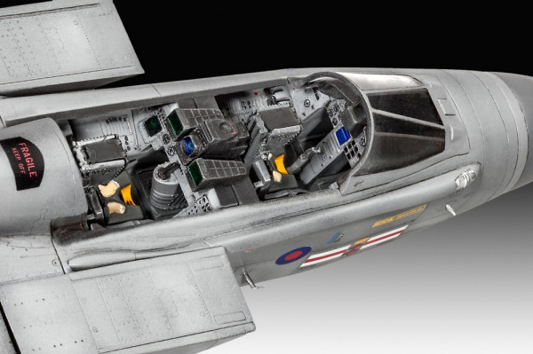 04924 Revell Истребитель Tornado GR4 (1:48)