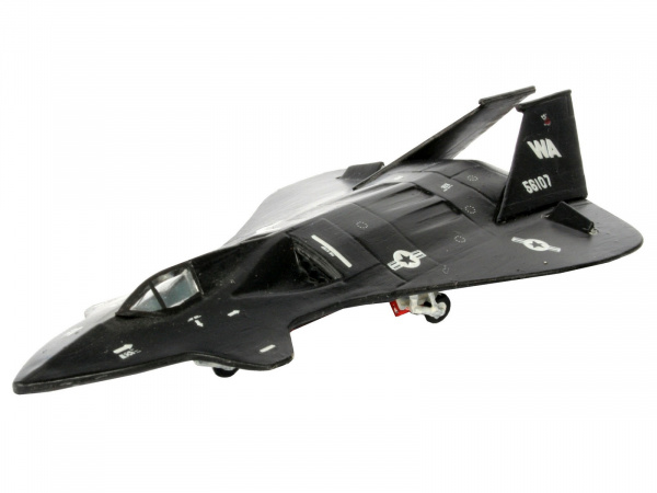 04051 Revell Истребитель F-19 Stealth (1:144)